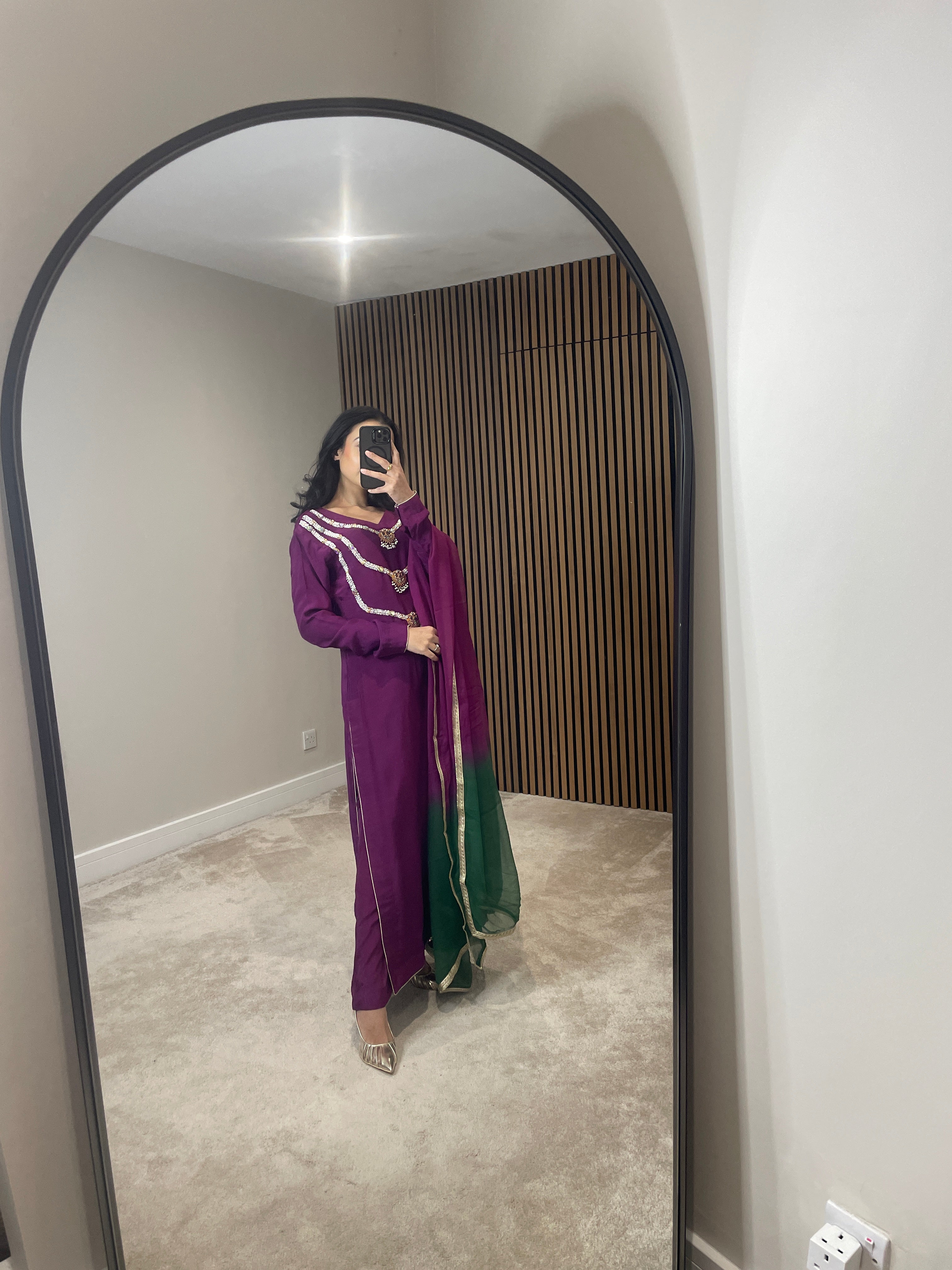 Mahjabeen Main image