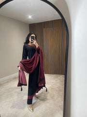 MARINA VELVET SHAWL RED