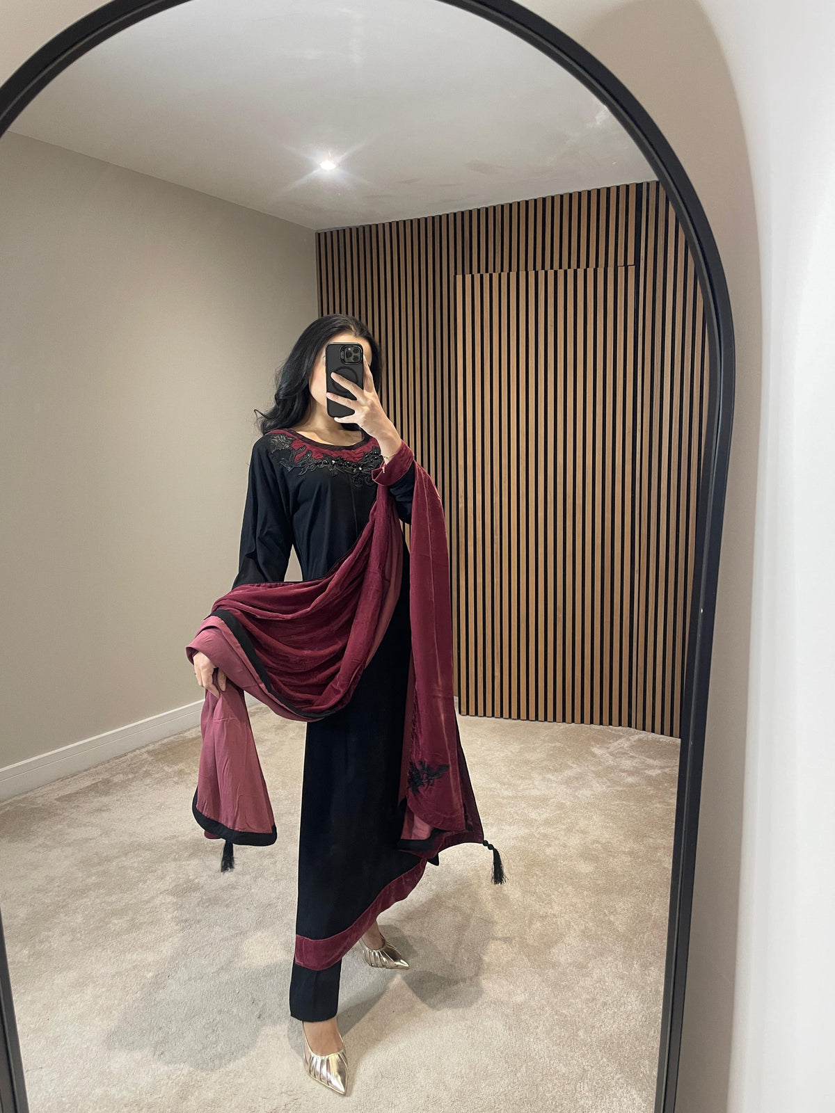 MARINA VELVET SHAWL RED