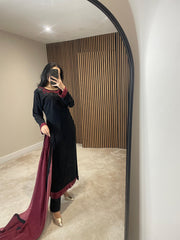 MARINA VELVET SHAWL RED