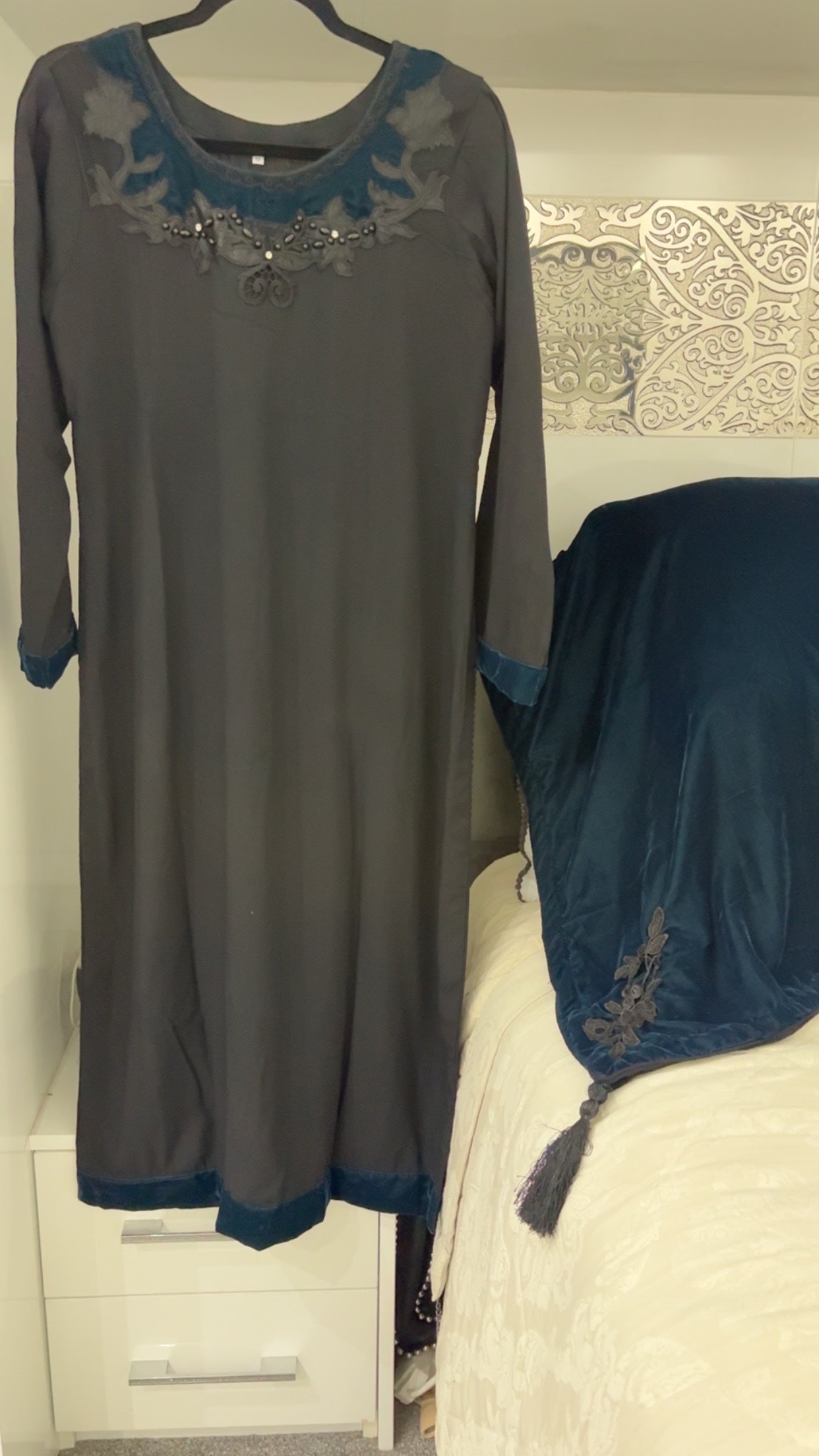 MARINA VELVET SHAWL ZINC